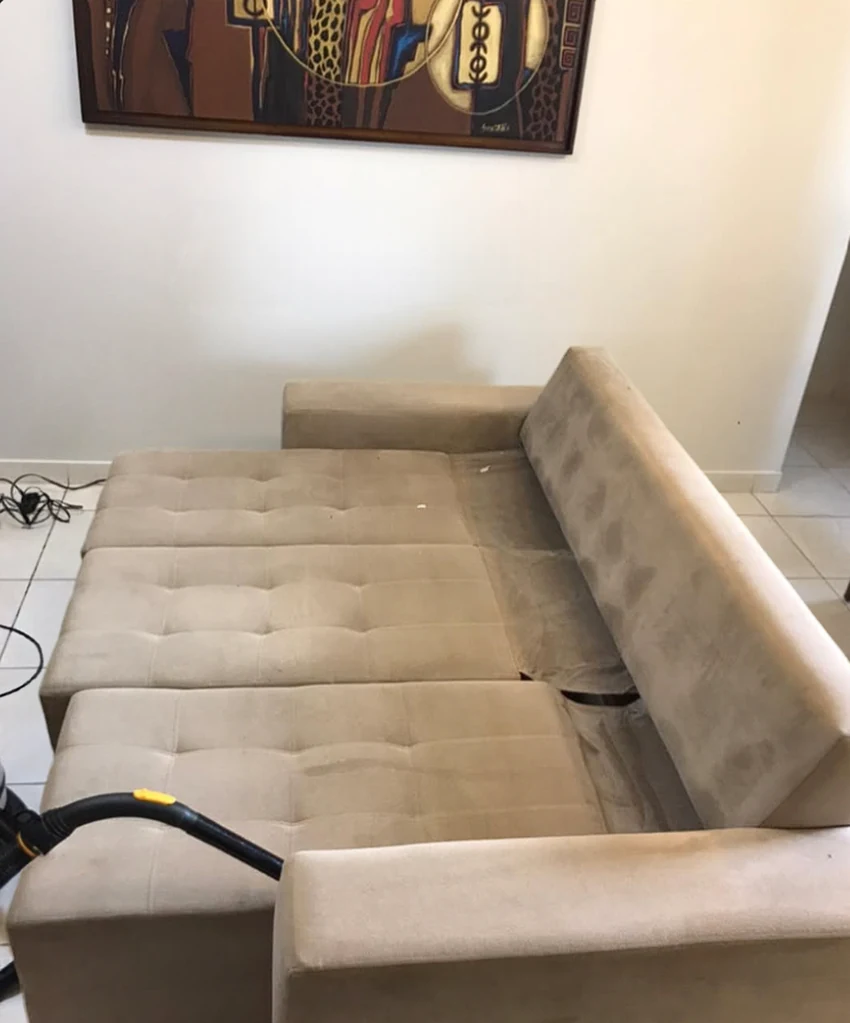 Limpeza de sofá — antes do serviço da Sofá New